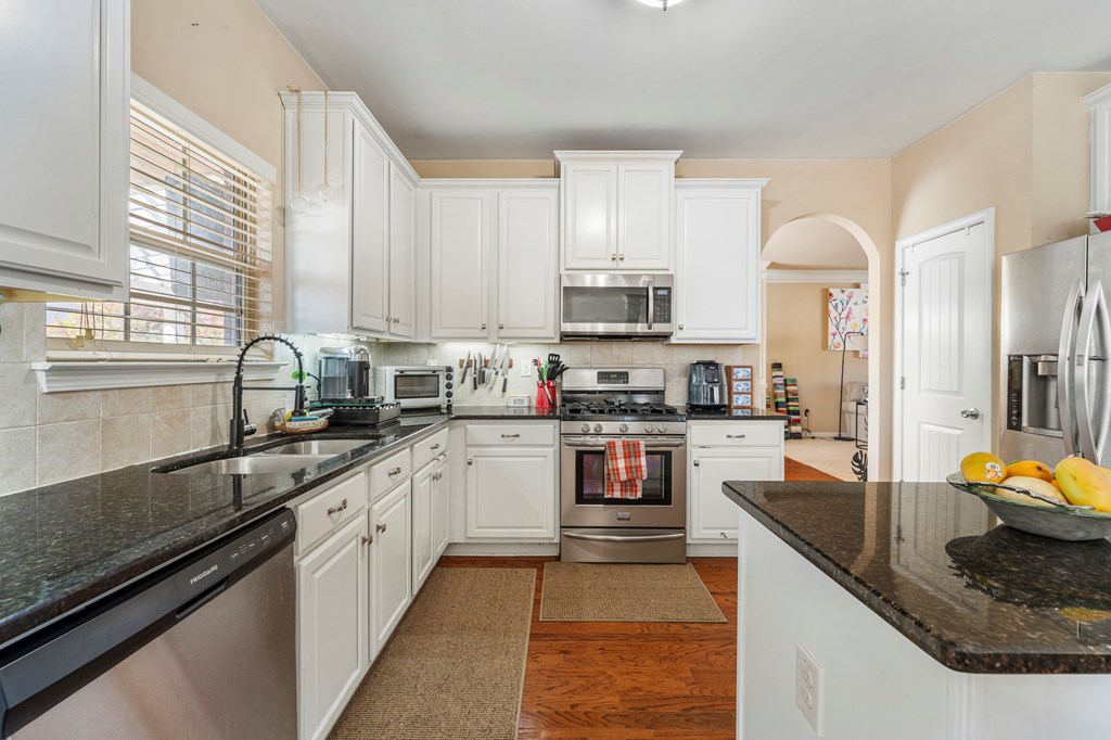 7033 Bridgemill Way Columbus, GA 31904 - Photo 2 of 47