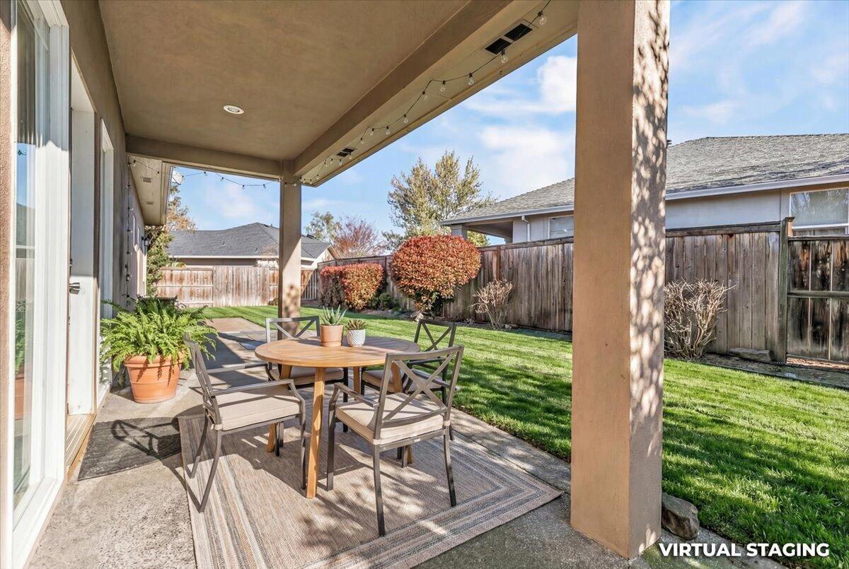 235 Prairie Landing Drive Eagle Point, OR 97524 - Photo 4 of 50 54-53