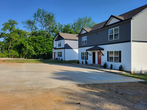$1,400 | 23 B Thompsonville Lane, Oak Grove, KY 42262