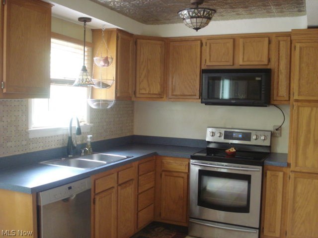 1430 Beaconfield Road Lyndhurst, OH 44124 - Photo 5 of 19