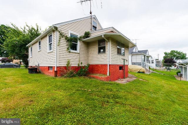 623 North Stuart Street Baltimore, MD 21221 - Photo 5 of 21 Exterior (Front)