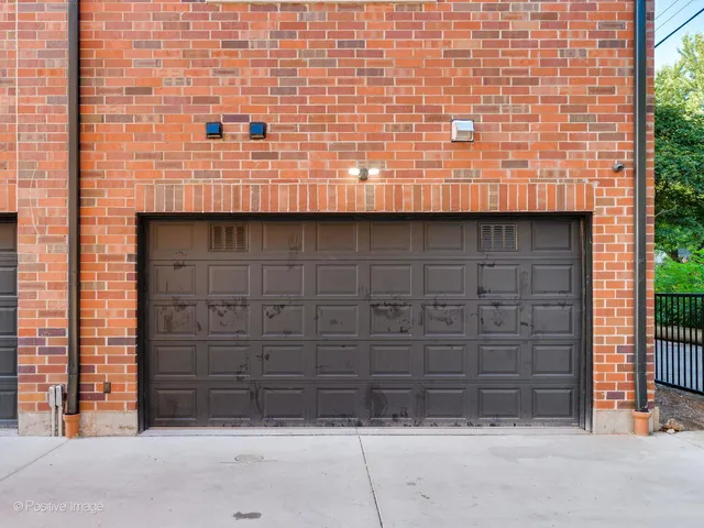 $4,200 | 2345 West Morse Avenue, Chicago, IL 60645