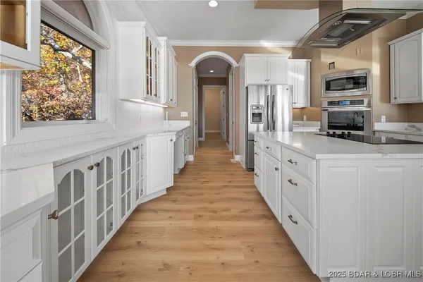$2,750,000 | 489 Forestridge Lane, Sunrise Beach, MO 65079