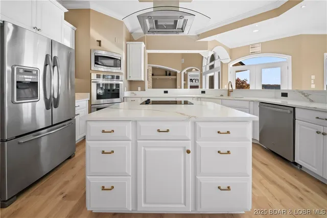 $2,750,000 | 489 Forestridge Lane, Sunrise Beach, MO 65079