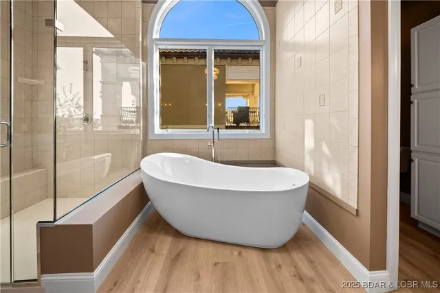 $2,750,000 | 489 Forestridge Lane, Sunrise Beach, MO 65079