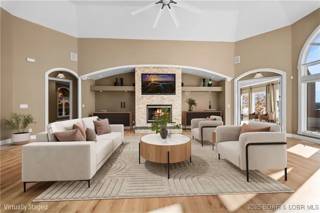 $2,750,000 | 489 Forestridge Lane, Sunrise Beach, MO 65079