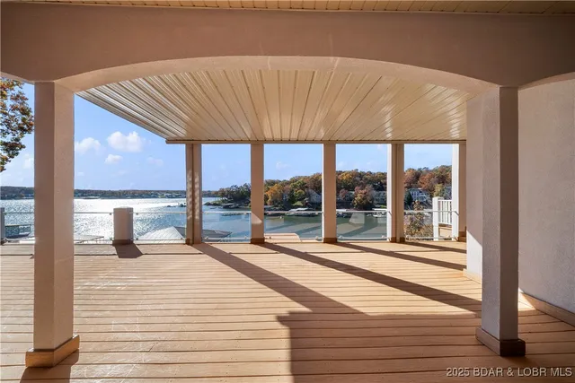 $2,750,000 | 489 Forestridge Lane, Sunrise Beach, MO 65079