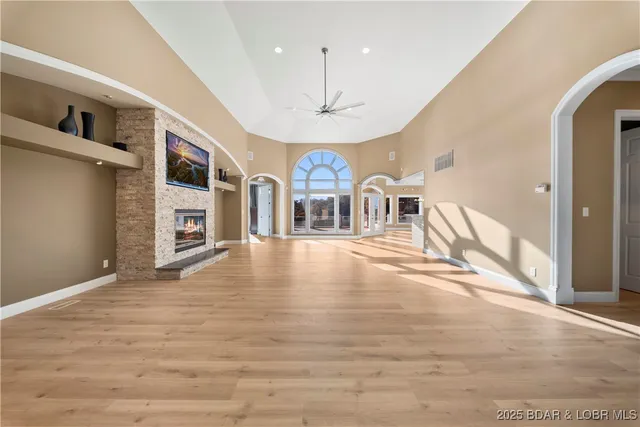 $2,750,000 | 489 Forestridge Lane, Sunrise Beach, MO 65079