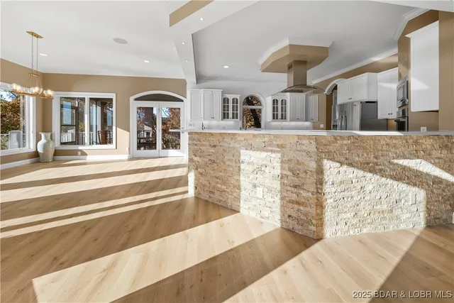 $2,750,000 | 489 Forestridge Lane, Sunrise Beach, MO 65079