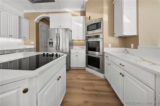 $2,750,000 | 489 Forestridge Lane, Sunrise Beach, MO 65079