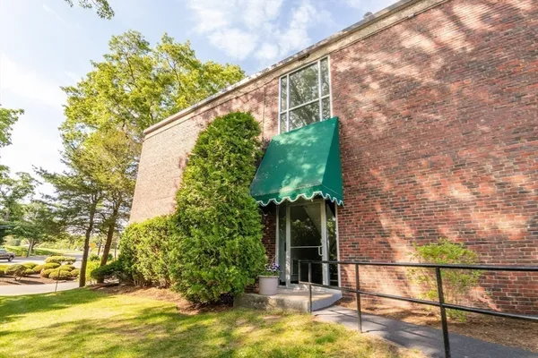 $415,000 | 1202 Greendale Avenue, Unit 124, Needham, MA 02492