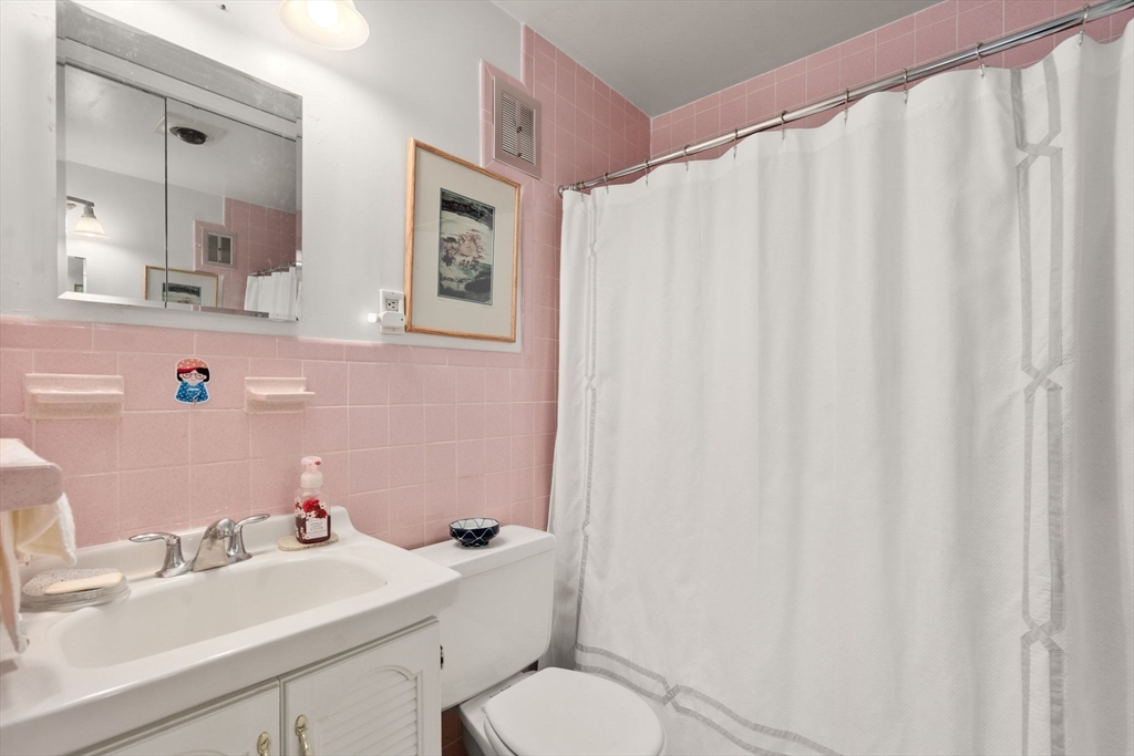 1202 Greendale Avenue, Unit 124 Needham, MA 02492 - Photo 16 of 18