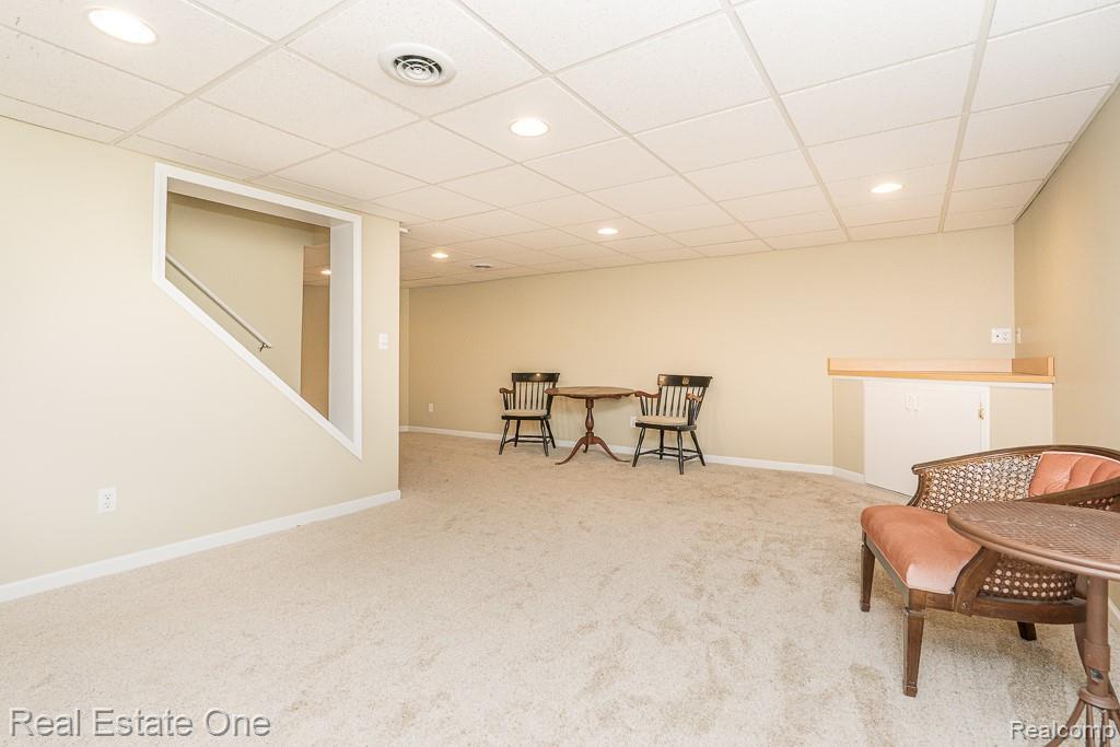 730 Woodfield Way Rochester Hills, MI 48307 - Photo 55 of 58