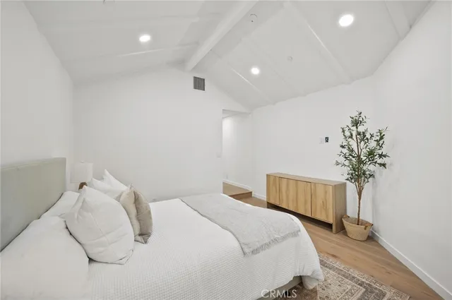 $1,670,000 | 14328 Emelita Street, Sherman Oaks, CA 91401