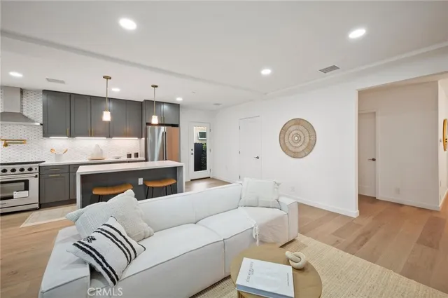 $1,670,000 | 14328 Emelita Street, Sherman Oaks, CA 91401