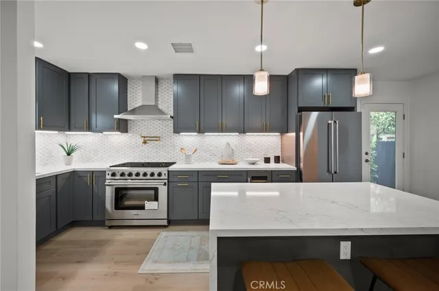 $1,670,000 | 14328 Emelita Street, Sherman Oaks, CA 91401