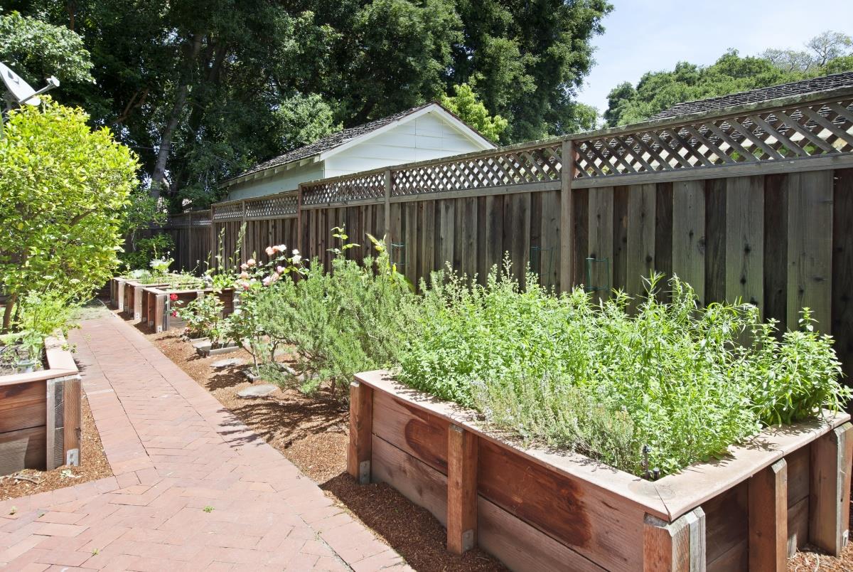 313 Bay Road Menlo Park, CA 94025 - Photo 18 of 19 Gallery Image 18