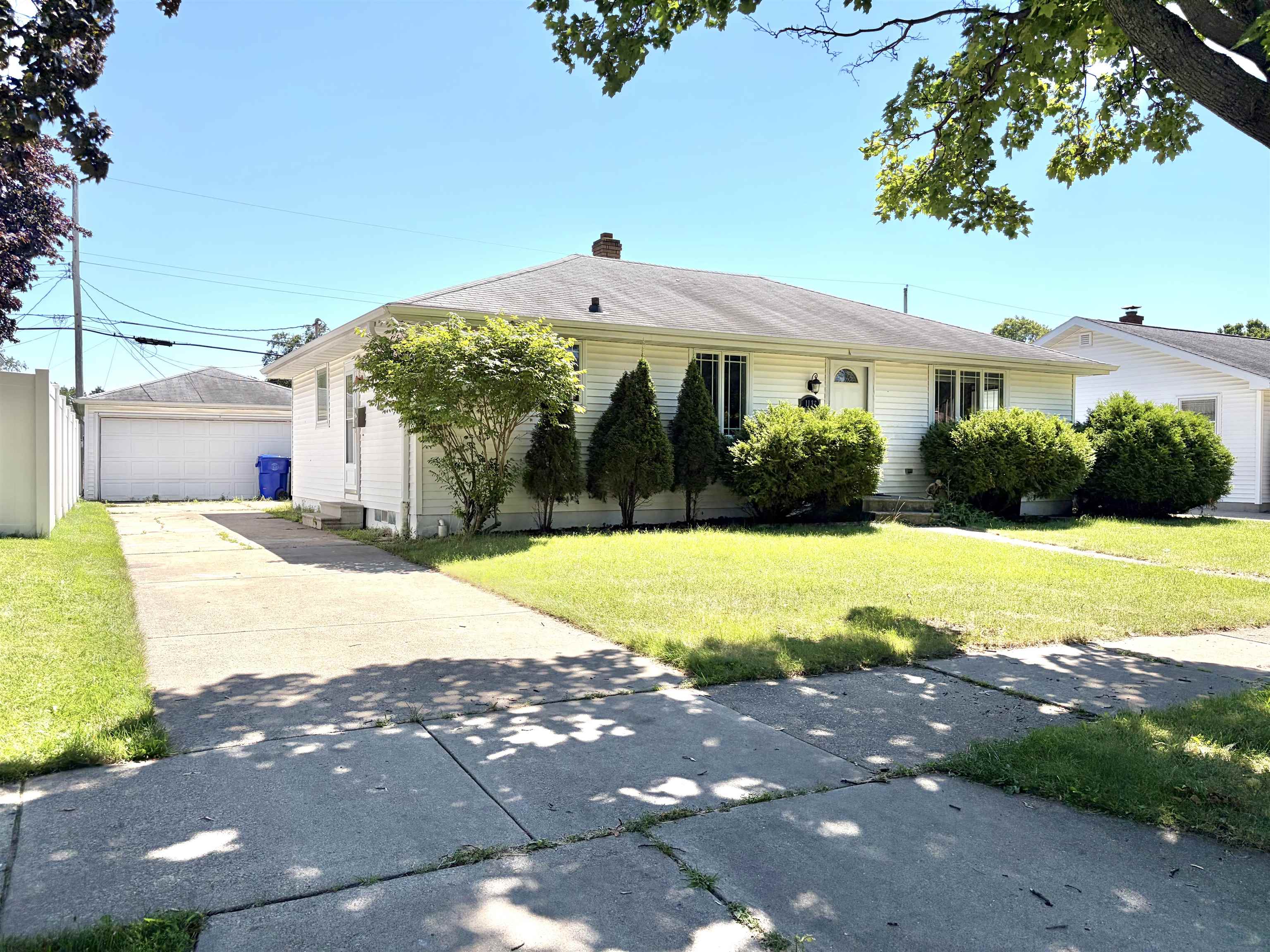 1137 West Roberts Avenue Appleton, WI 54914 - Photo 1 of 24