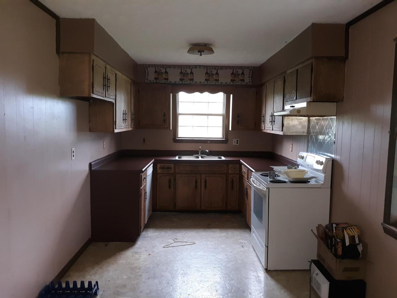 217 Frontier Road La Follette, TN 37766 - Photo 16 of 19 kitchen