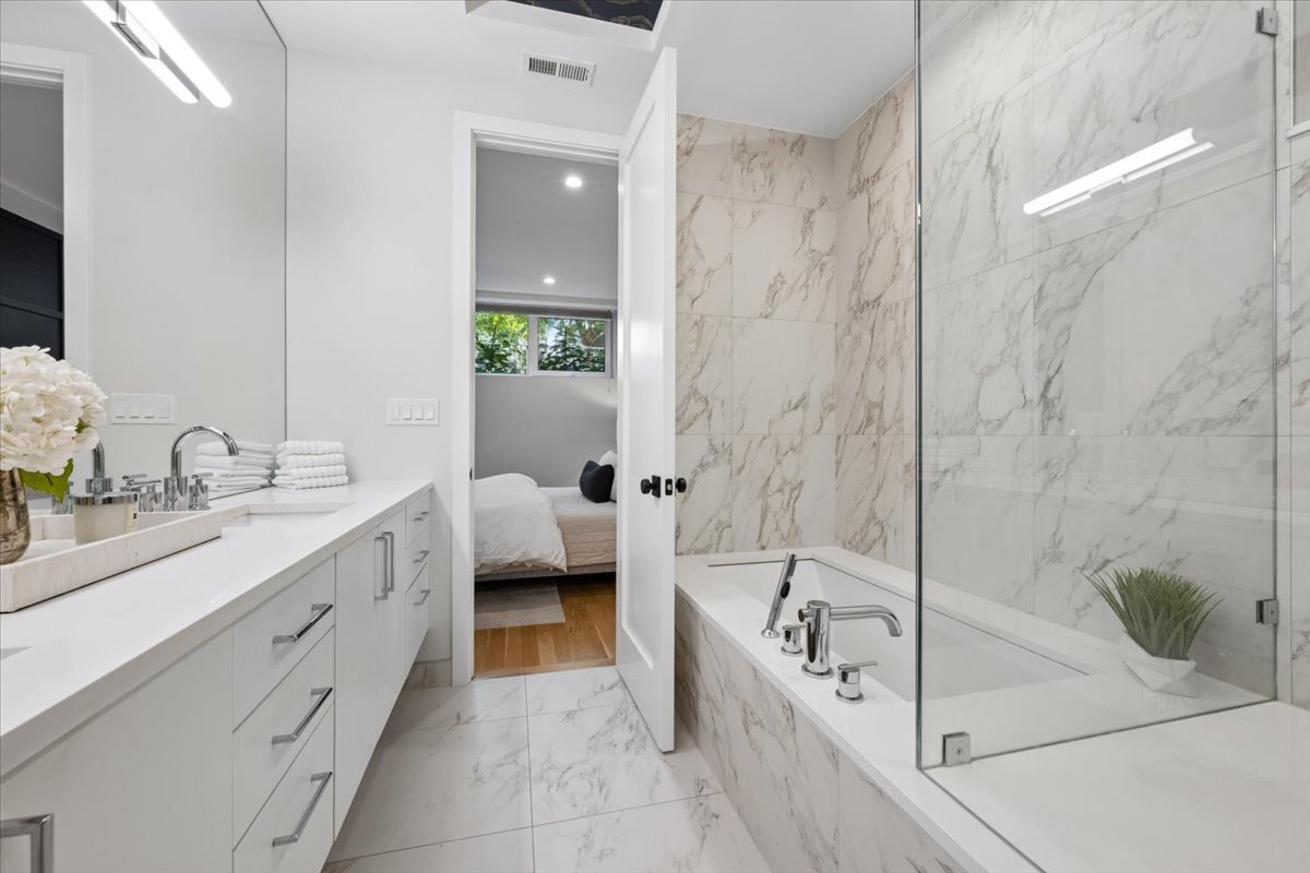 2719 West Haddon Avenue, Unit 1 Chicago, IL 60622 - Photo 17 of 27