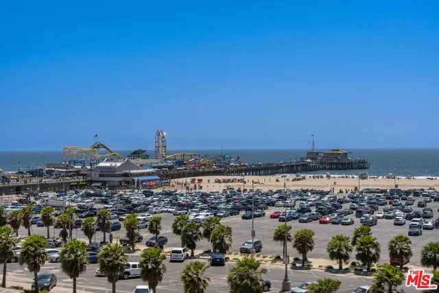 $7,250 | 222 7th Street, Unit 301, Santa Monica, CA 90402