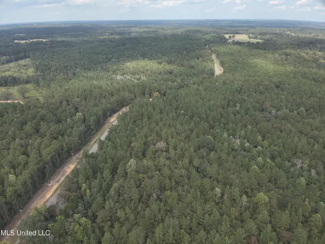 $475,700 | 1567 County Road 8, Laurel, MS 39443