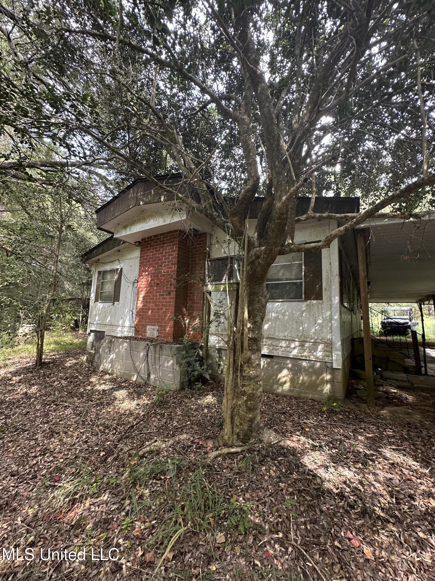 1567 County Road 8 Laurel, MS 39443 - Photo 29 of 36 IMG_4811