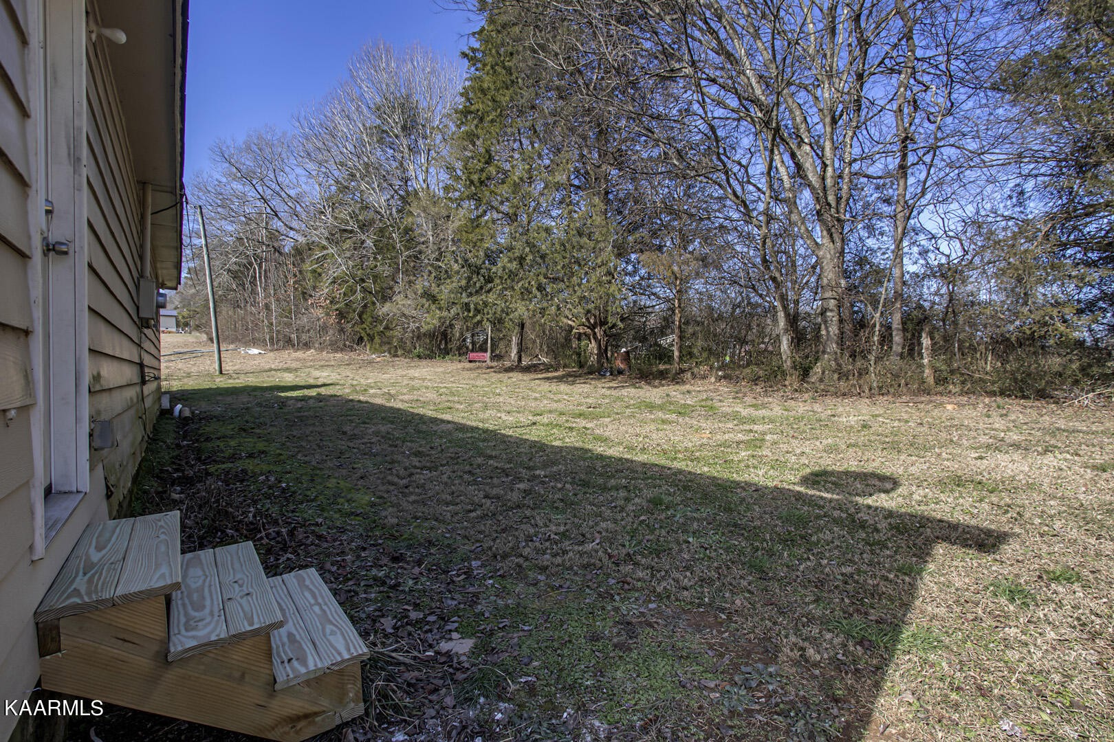 199 Honeysuckle Road Loudon, TN 37774 - Photo 31 of 33 a view of outdoor space with garden