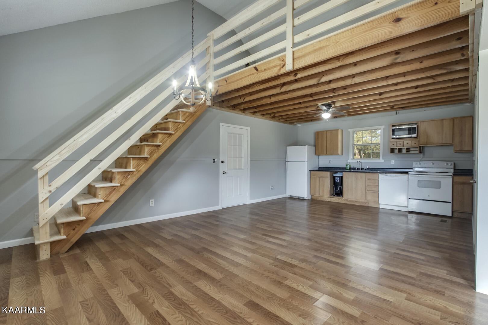 199 Honeysuckle Road Loudon, TN 37774 - Photo 5 of 33 a view of entryway and kitchen