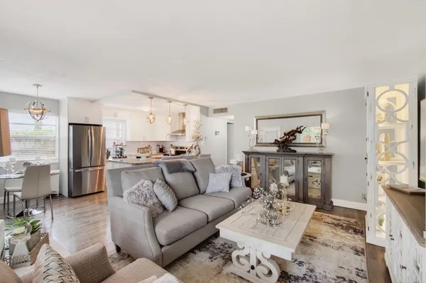 $2,000 | 292 Piedmont Trail, Delray Beach, FL 33484