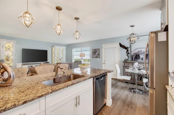 $2,000 | 292 Piedmont Trail, Delray Beach, FL 33484