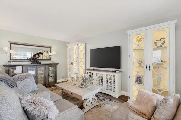 $2,000 | 292 Piedmont Trail, Delray Beach, FL 33484