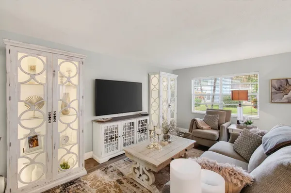 $2,000 | 292 Piedmont Trail, Delray Beach, FL 33484