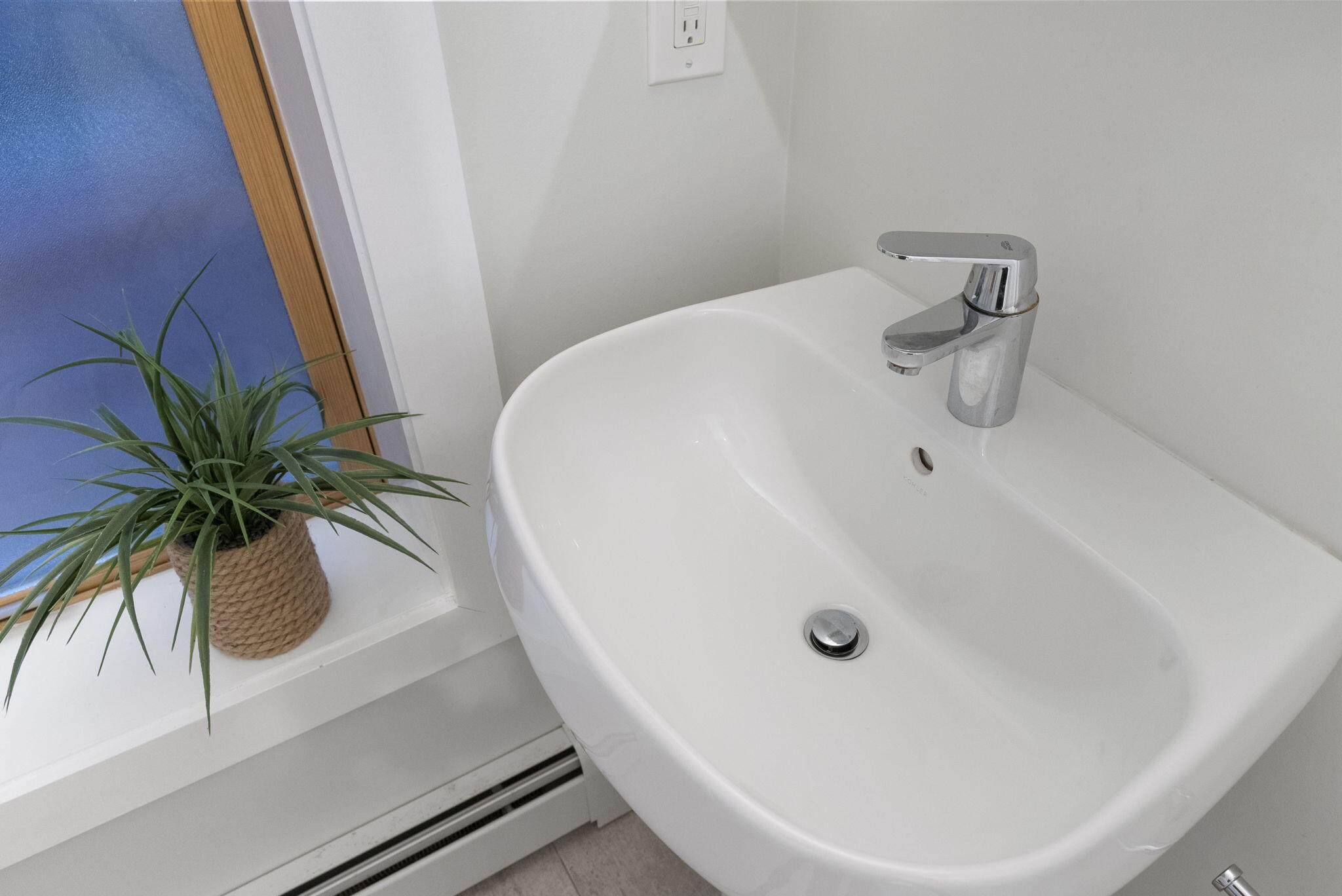 129 York Street, Unit 5 Portland, ME 04101 - Photo 18 of 31 30-web-or-mls-DSC00478