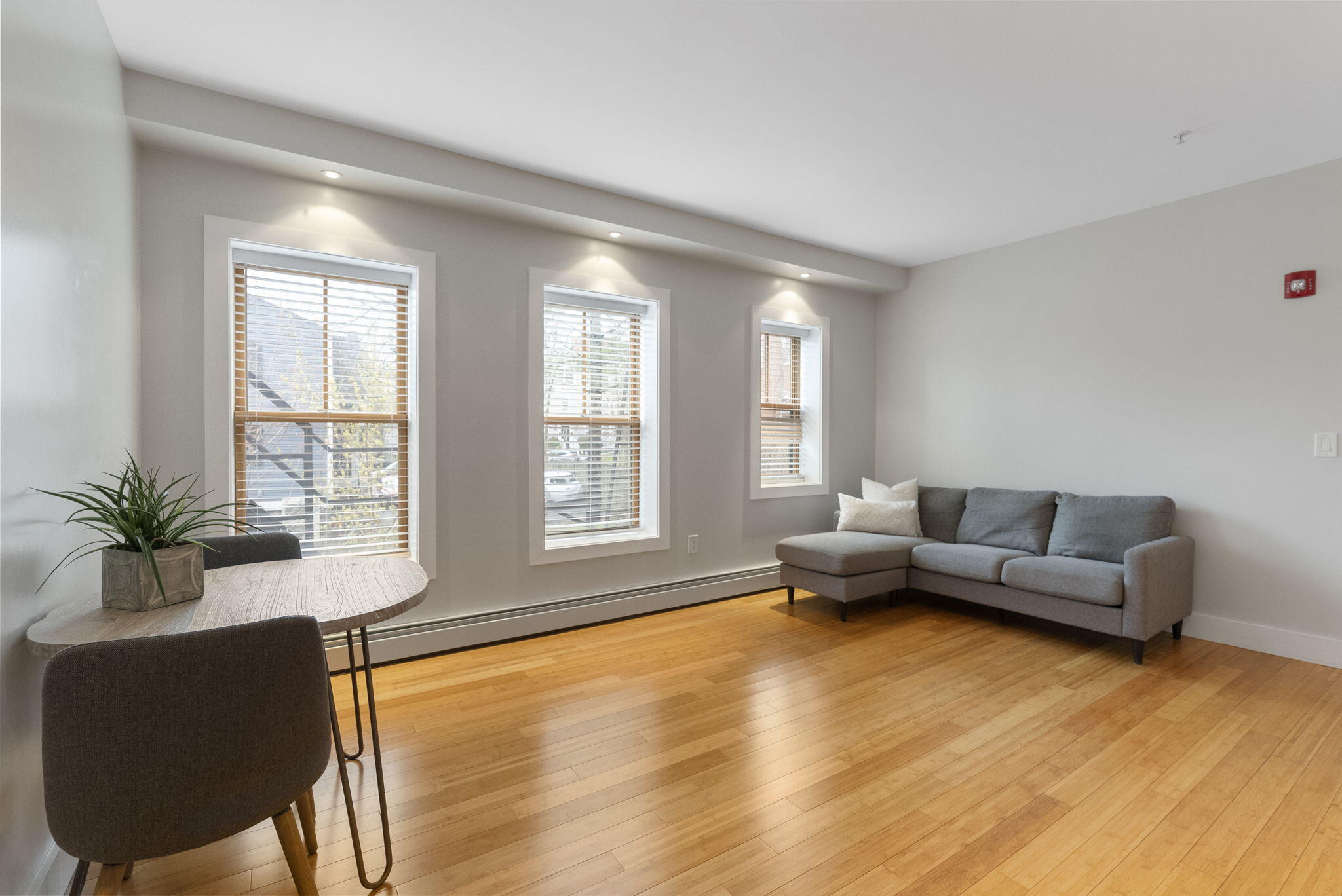 129 York Street, Unit 5 Portland, ME 04101 - Photo 23 of 31 19-web-or-mls-DSC00438