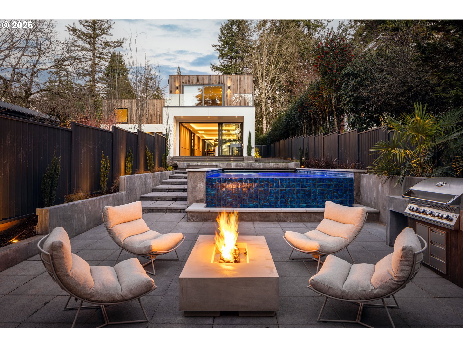 1120 South Military Road Portland, OR 97219 - Photo 22 of 47 Fire Pit