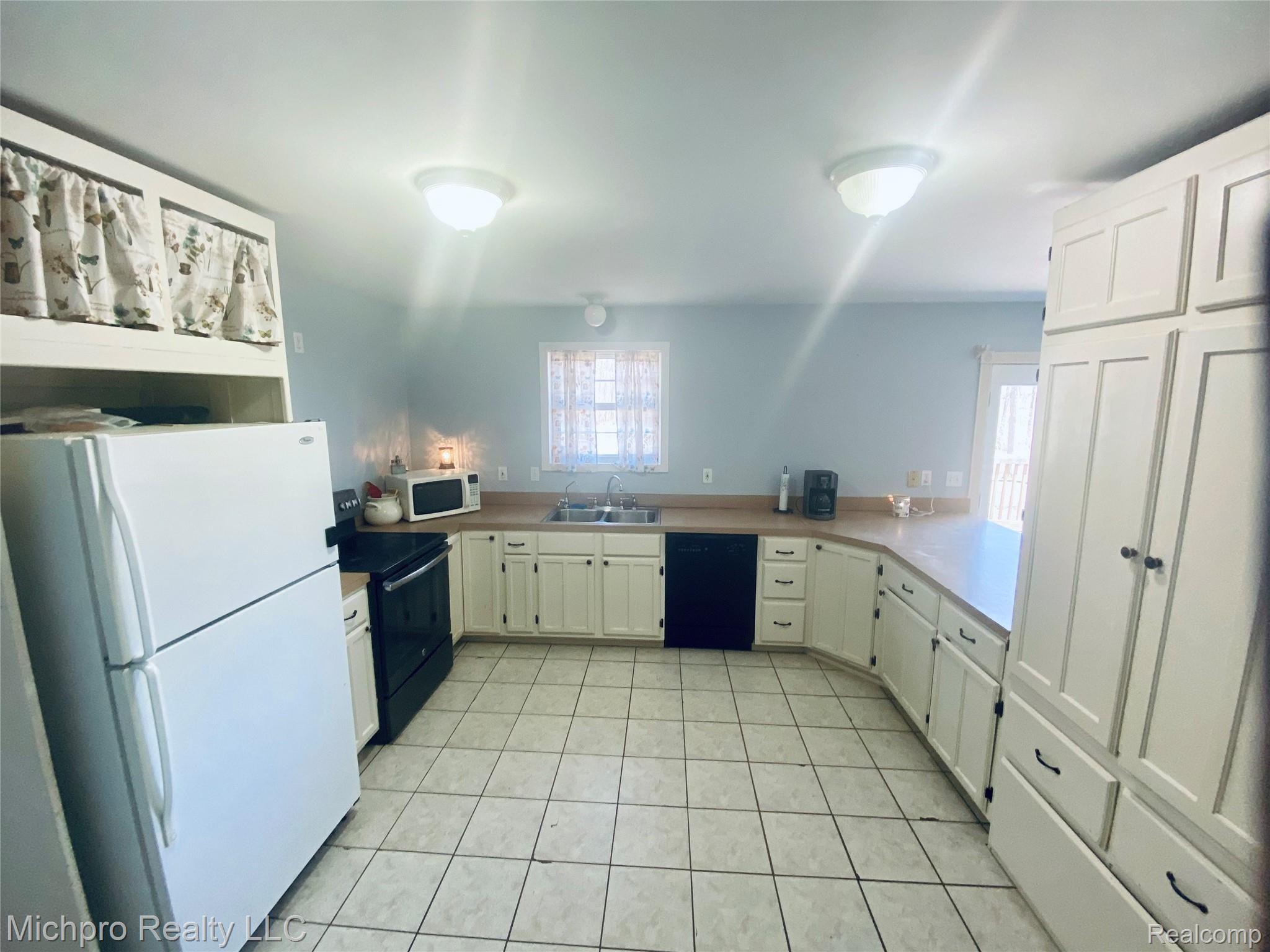 105 South Engle Road Imlay City, MI 48444 - Photo 21 of 55 IMG_4127.jpeg
