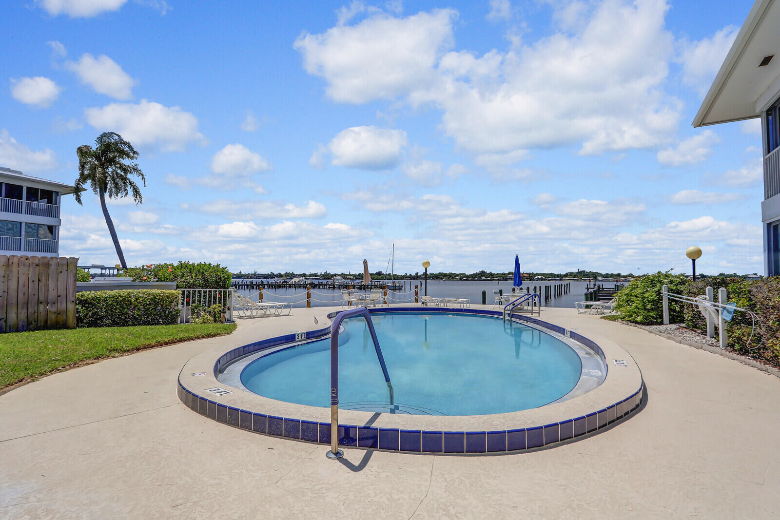 1852 Southwest Palm City Road, Unit 202 Stuart, FL 34994 - Photo 4 of 32 32_Image_32_mls