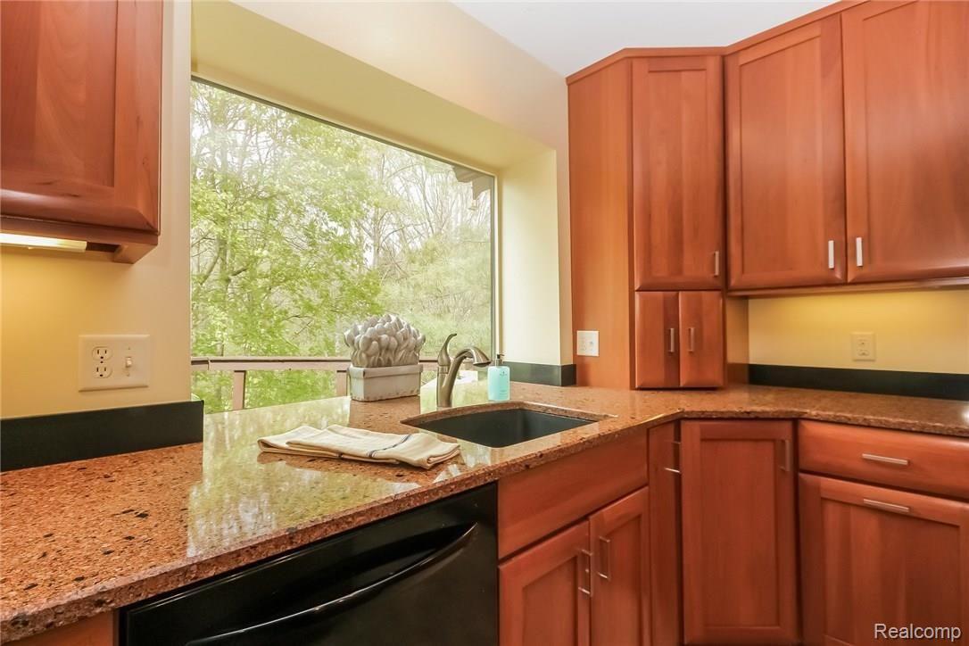5650 Warren Road Ann Arbor, MI 48105 - Photo 22 of 70 022-Kitchen-2737407-medium.jpg
