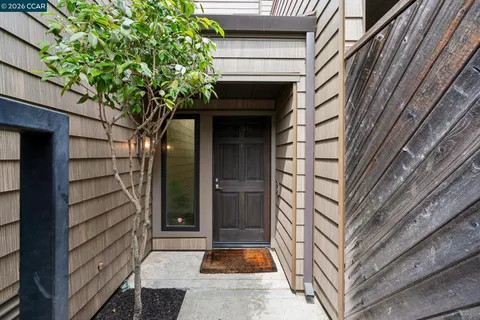 a view of entryway with a front door