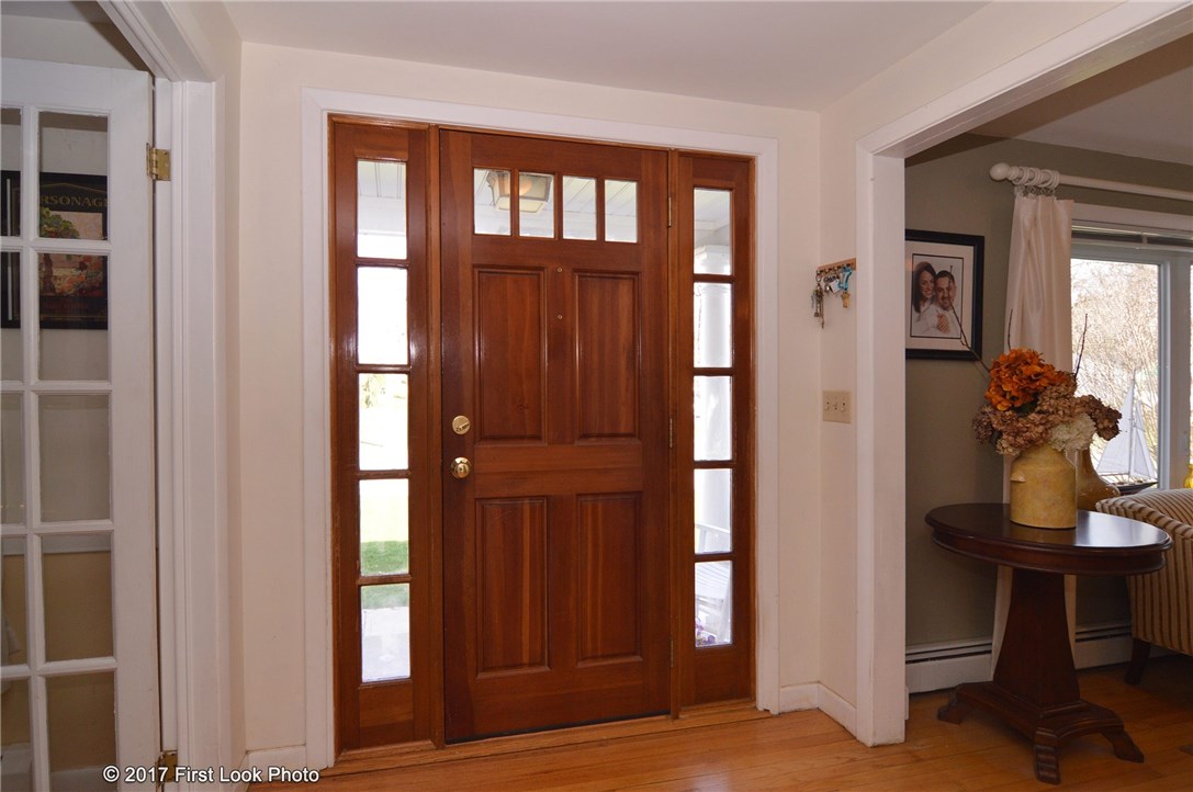 63 West Blue Ridge Road Cranston, RI 02920 - Photo 4 of 40 Gallery Image 4