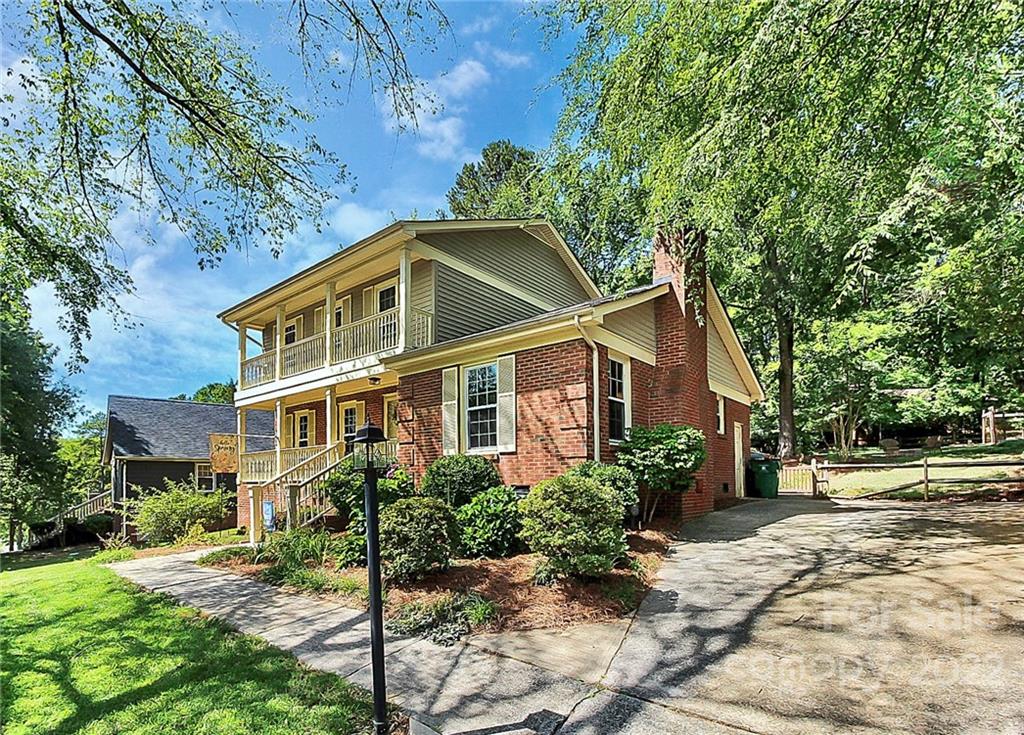 11218 Winding Way Road Charlotte, NC 28226 - Photo 3 of 37 Gallery Image 3