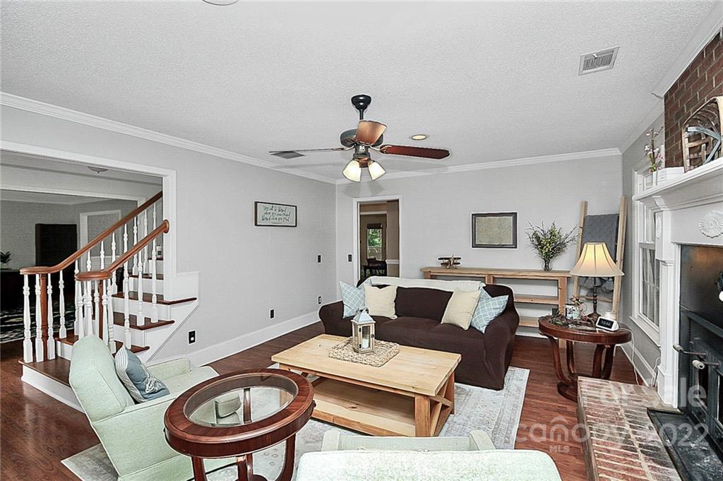 11218 Winding Way Road Charlotte, NC 28226 - Photo 7 of 37 Gallery Image 7