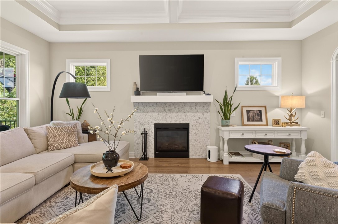 933 Pathway Lane Webster, NY 14580 - Photo 8 of 50 Great Room