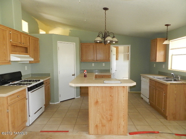 5597 North Whitetail Road Marana, AZ 85653 - Photo 5 of 24