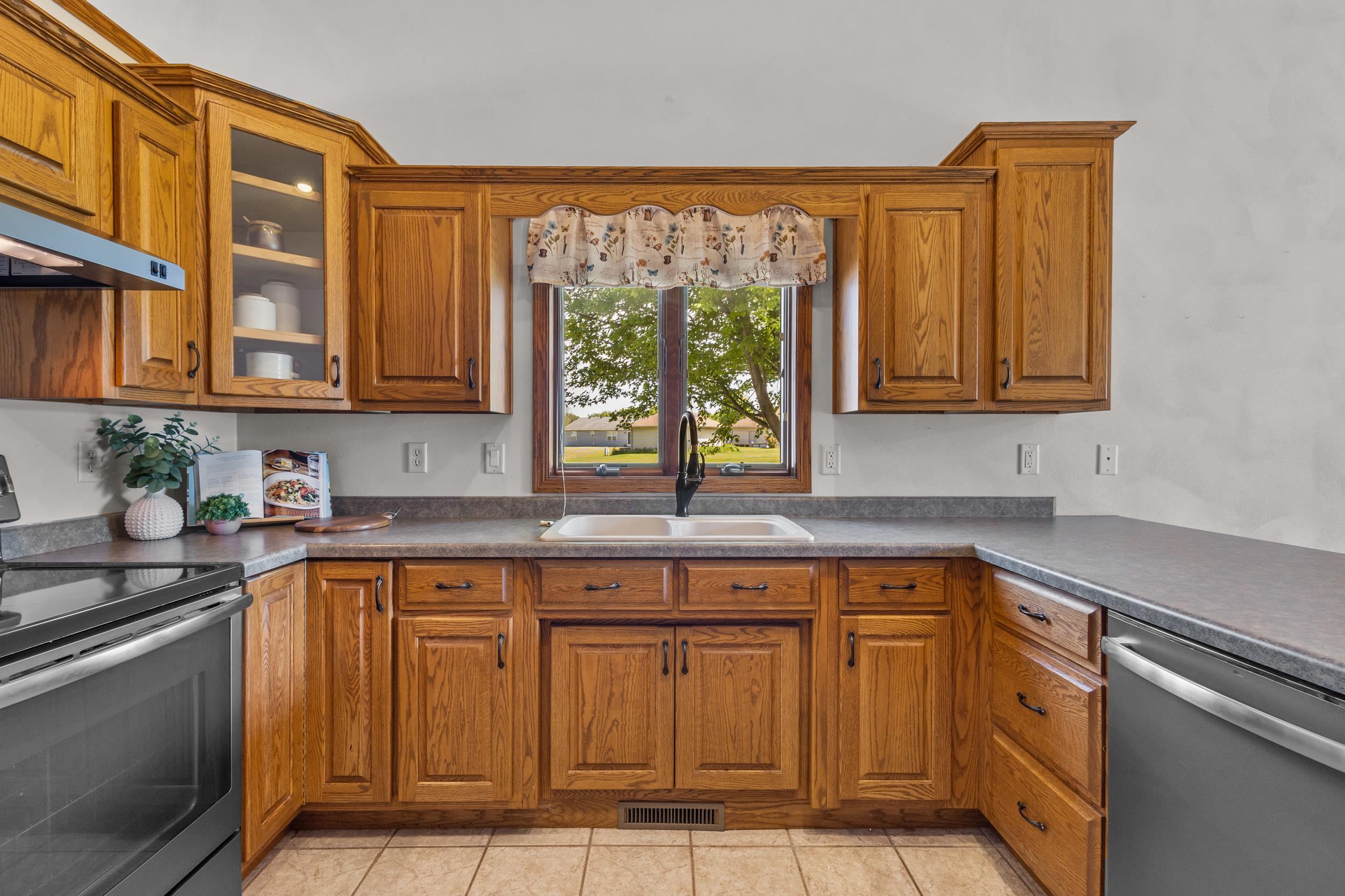 N9513 Cathy Court Appleton, WI 54915 - Photo 17 of 55