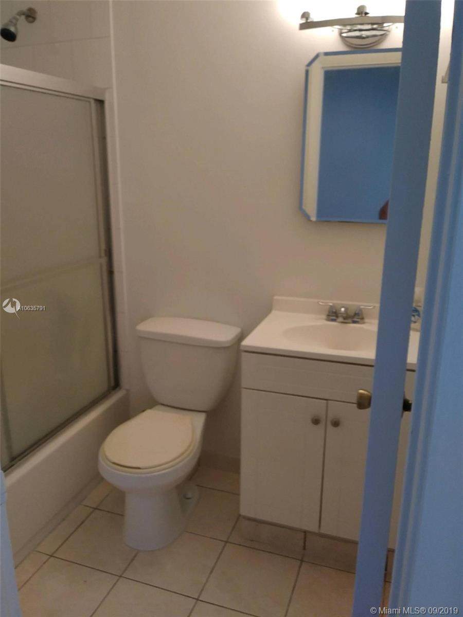 595 East 8th Street Hialeah, FL 33010 - Photo 18 of 33