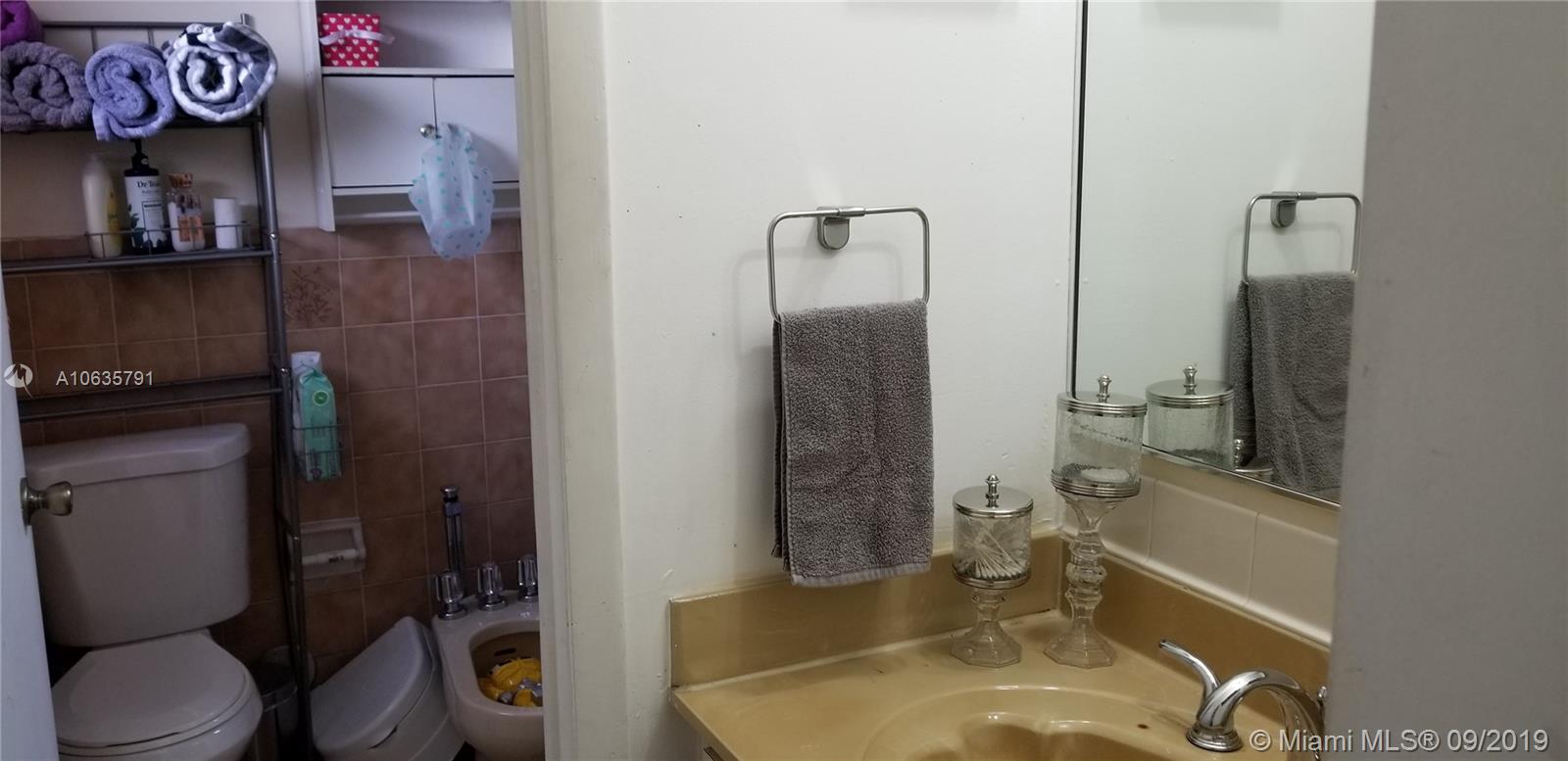 595 East 8th Street Hialeah, FL 33010 - Photo 19 of 33