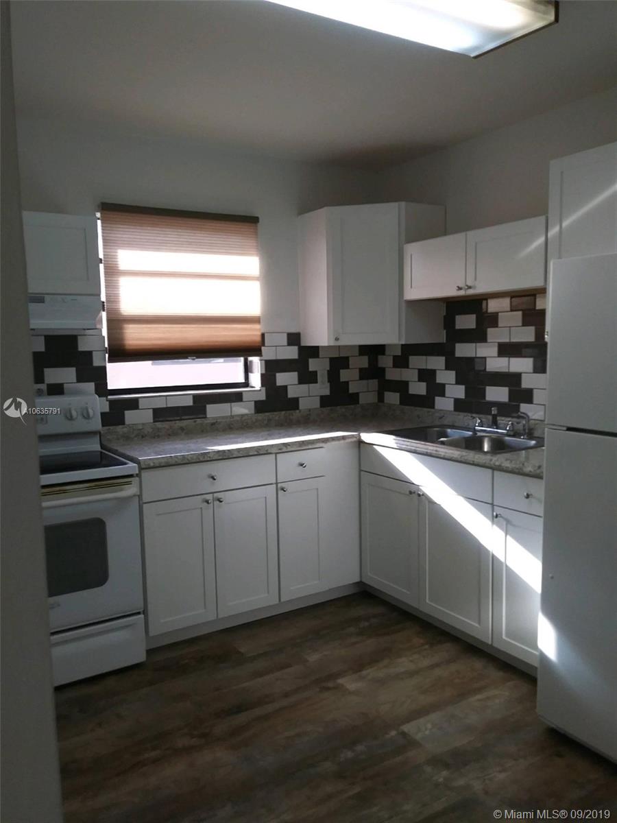 595 East 8th Street Hialeah, FL 33010 - Photo 8 of 33
