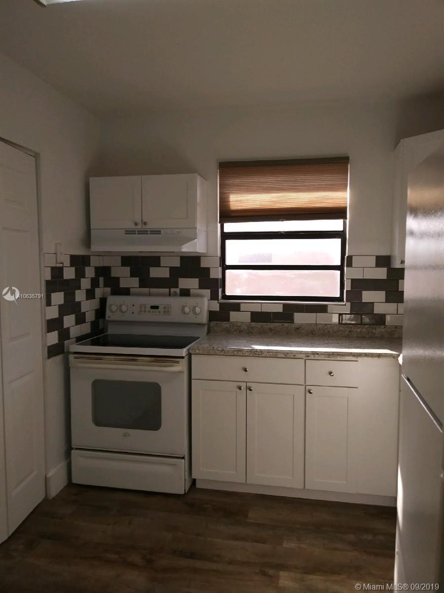 595 East 8th Street Hialeah, FL 33010 - Photo 9 of 33